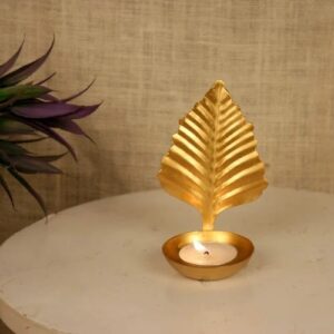 Metal leaf candle holders