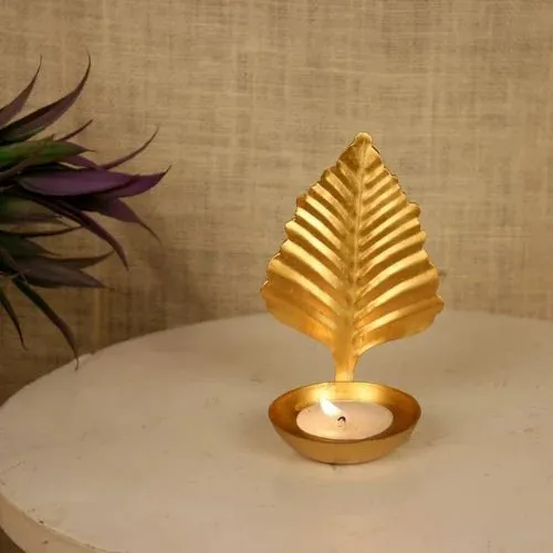 Metal leaf candle holders