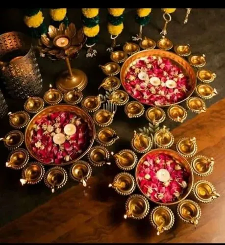 12 Inch Lotus Metal urli